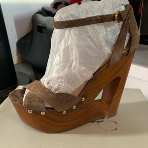 Jessica Simpson Wedges